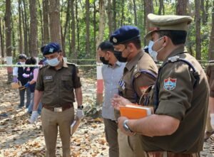 देहरादून में जंगल से महिला का सड़ा-गला शव बरामद, पहचान में जुटी पुलिस