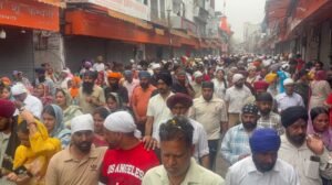 झंडे मेले में निकली भव्य नगर परिक्रमा, हजारों श्रद्धालु हुए शामिल