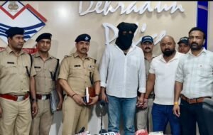 दून पुलिस को मिली बड़ी कामयाबी प्रोपर्टी विवाद के चलते मृतक के सौतेले भाई ने ही अभियुक्त को अपने भाई को मारने की दी थी सुपारी