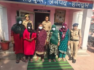 अश्लील गतिविधियों पर हरिद्वार पुलिस का एक्शन, 5 महिलाएं हिरासत में