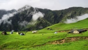 उत्तरकाशी अलर्ट: दयारा बुग्याल ट्रेक पर लापता महिला की तलाश में ड्रोन, डॉग स्क्वॉड और NDRF तैनात