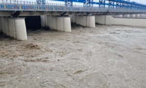 हरिद्वार में गंगा चेतावनी स्तर पर, निचले इलाकों में बाढ़ का खतरा; प्रशासन अलर्ट, NDRF-SDRF तैनात