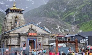 भारी बारिश के चलते चारधाम यात्रा दो दिन के लिए स्थगित, भूस्खलन और ऑरेंज अलर्ट के बीच प्रशासन का बड़ा फैसला