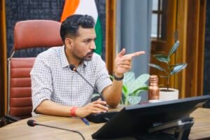 ई-ऑफिस व्यवस्था प्रभावी एवं सुगम बनाने के डीएम ने दिए निर्देश