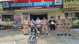 हरिद्वार में फिल्मी स्टाइल में पकड़े गए 3 लुटेरे, बुजुर्ग ज्वेलर को लूटा था, छीना झपटी में गंवा बैठे थे एटीएम कार्ड, ऐसे खुला राज