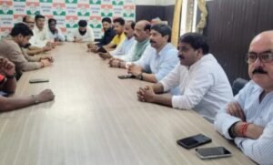 डीएवी छात्रसंघ चुनाव पर कांग्रेस की समीक्षा बैठक, चुनाव प्रक्रिया को लेकर उठाए सवाल