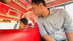 3 किमी जाने के लिए विक्रम चालक ने एआरटीओ से मांग डाले 300 रुपए, हाथों हाथ हो गया बड़ा एक्शन