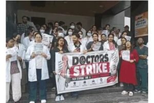 दून में एमबीबीएस इंटर्न के बाद पीजी डॉक्टर भी हड़ताल पर
