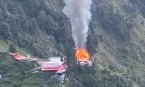 बागेश्वर में नवरात्र के बीच मां भगवती मंदिर में लगी आग, लकड़ी से बने मंदिर को भारी नुकसान