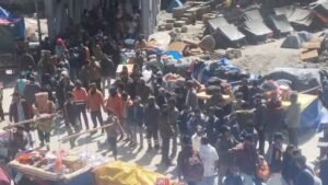 केदारनाथ धाम में दुकानदारों का फूटा आक्रोश, हेलीपैड पर दिया धरना, हेलीकॉप्टर सेवा हुई प्रभावित