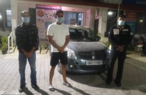 राजपुर रोड पर कार से तमंचा लहराने वाले तीन युवक हिरासत में, जांच में निकली खिलौना पिस्टल