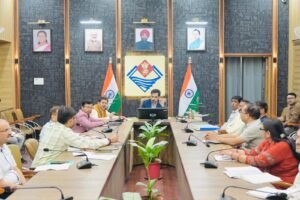 विधानसभा चुनाव से पहले सभी शैडो एरिया में नेटवर्क पहुंचाने के डीएम ने दिए सख्त निर्देश