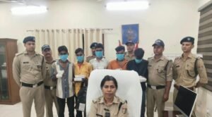 दीपावली से पहले मजदूरों को मिली राहत, ₹25 हजार नकद और मोबाइल बरामद, करीब ₹50 हजार की रकम कराई गई फ्रीज