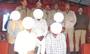 ऑपरेशन प्रहार: चम्पावत में 992 ग्राम चरस बरामद,पूर्व प्रधान समेत 5 आरोपी गिरफ्तार; तस्करी में इस्तेमाल आर्टिका कार जब्त